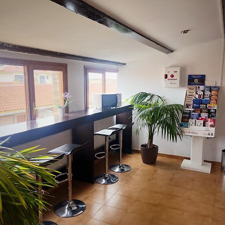 Hostal Legaz Funes Екстериор снимка