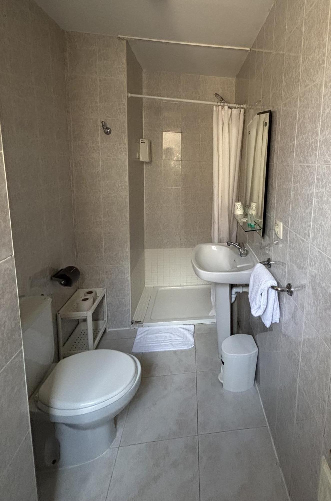 Hostal Legaz Funes Екстериор снимка